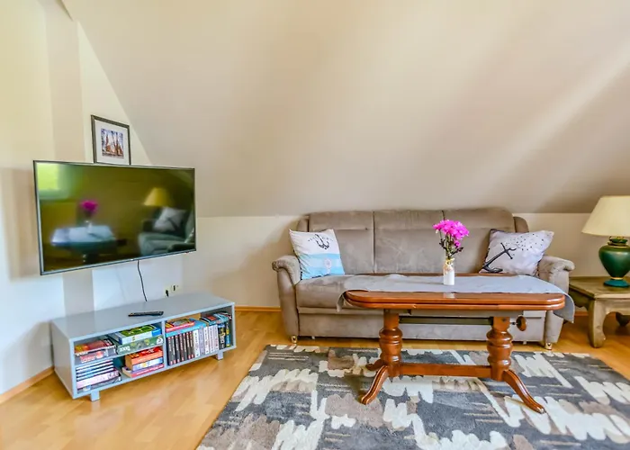 홈스테이 Wald, Ostseebad 코세로우